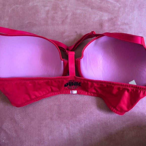 Victoria Secret - Picture 2 of 2